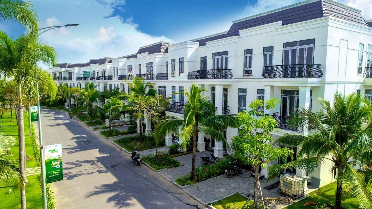 Đức Hòa và Bến Lức - Nơi nào đáng để đầu tư bất động sản tại Long An năm 2025? 4 West lakes golf & villas Không gian sống xanh